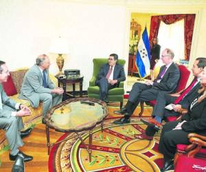 La administración del presidente Hernández ha mantenido una cordial relación con las autoridades del Fondo Monetario Internacional.