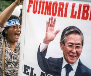 El presidente peruano, PedroPablo Kuczynski, concedió un indulto humanitario al ex presidente Alberto Fujimori el 24 de diciembre, lo que desató una ola de protestas en Perú. Agencia AFP.