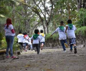 El proyecto incluyó la práctica de diversas ocupaciones durante el campamento.