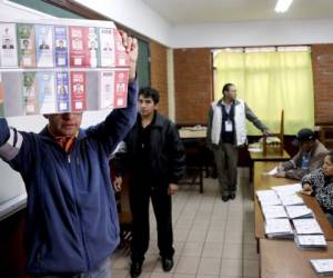 Con el 83,7% de las actas computadas en el conteo rápido, el presidente y candidato Evo Morales -al frente del partido Movimiento al Socialismo (MAS)- estaba a la cabeza del cómputo con 45,28% de los votos. Foto: AP