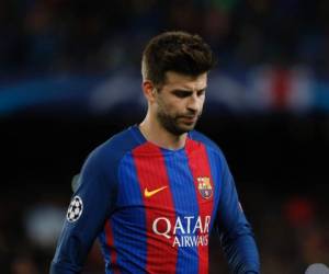 Gerard Piqué se mostró triste por la eliminación, pero expresó que ahora se deben enfocar en el clásico ante el Real Madrid (Foto: Agencia AFP)