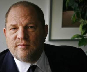 Weinstein ha sido acusado por decenas de mujeres de acoso y abuso sexual, incluyendo violación. Ha negado todas las denuncias de sexo no consensual, pero se disculpó por “la manera en la que me he portado con mis colegas en el pasado”. Fotos:AP/EL HERALDO HONDURAS.