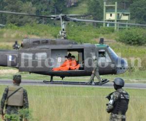 Al menos 37 reos de alta peligrosidad, la mayoría cabecillas de maras y pandillas, fueron trasladados a una megacárcel de máxima seguridad en Santa Bárbara, al occidente de Honduras, foto: Estalin Irías / EL HERALDO.