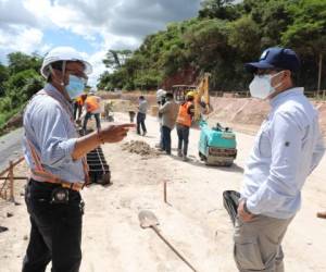 La carretera será reconstruida y se entregará en enero de 2021.