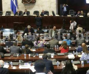 A diferencia de la primera reunión, este miércoles la bancada liberal si está presente en el Congreso Nacional.