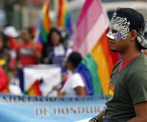 Miembros de la comunidad LGTB en una marcha por el orgullo gay. (Foto: Archivo)