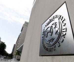Fondo Monetario Internacional espera que el gobierno supere el déficit.