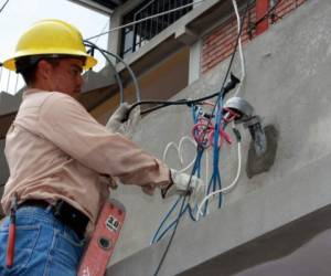 La principal consecuencia de no pagar la energía eléctrica es el corte (Foto: El Heraldo Honduras/ Noticias de Honduras)