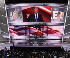 El escenario del Quicken Loans Arena es donde Donald Trump será oficialmente investido el martes como candidato presidencial republicano a los comicios del 8 de noviembre.