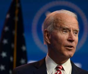 El presidente electo de EE. UU., Joe Biden, habla durante una conferencia de prensa en The Queen en Wilmington, Delaware. Foto: Agencia AFP.