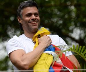 López fue condenado a 13 años y nueve meses de cárcel por instigación a la violencia, tras una oleada de protestas contra Maduro que dejó 43 muertos entre febrero y mayo de 2014. Fotos: AFP