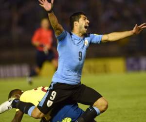 Los charrúas se impusieron en casa ante un duro rival. Uuguay 2-1 Ecuador en Montevideo. (Foto: AFP)
