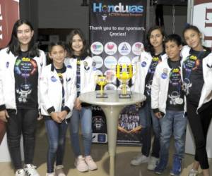 Los Space Troopers, listos para poner a Honduras en alto en el extranjero. FOTO: Alejandro Amador