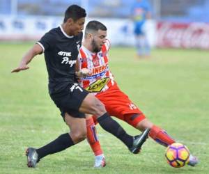 El equipo local anotó el primer gol de la noche, durante la primera parte del encuentro.