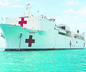 El Barco Hospital Comfort por primera vez llega a Honduras.