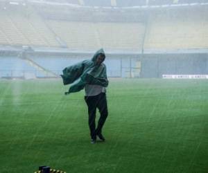 La Bombonera está inundada y no se puede jugar la Final Boca-River.