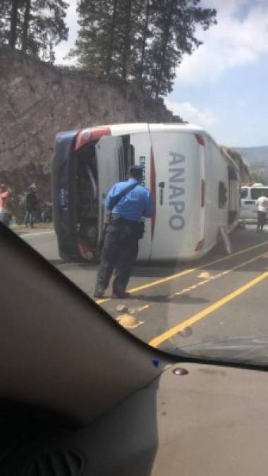 Las dramáticas fotos captadas tras el accidente de un autobús de la Anapo en la CA-5