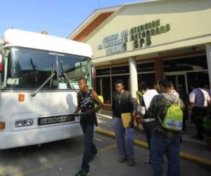 La migración de hondureños se podrá reducir una vez que comience a funcionar la primera ZEDE, anunció JOH.