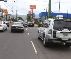 El 30% del parque vehicular de Honduras se concentra en Francisco Morazán y un 25% en Cortés. El 45% restante está distribuido en los diferentes departamentos.
