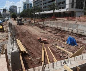 El túnel en el bulevar La Hacienda es uno de los proyectos que deben entregarse el próximo año. Foto: Alex Pérez / EL HERALDO.