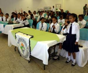 El club ecológico de la Escuela 18 de Noviembre ofreció a los participantes del Congreso Infantil comentarios positivos y recomendaciones a las autoridades locales para preservar la naturaleza.