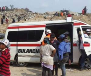 Un derrumbe en el basurero municipal de Guatemala dejó a varias personas muertas y otras heridas. Foto: PubliNews