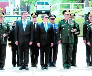 Esta es la actual Junta de Comandantes de las FF AA, quienes podrían dejar sus cargos este mes.