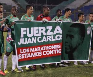Juan Carlos recibió el abrazo de apoyo por parte del Club Marathón equipo en el que jugó entre 2005 y 2010. (Foto: El Heraldo Honduras/ Noticias Honduras hoy)
