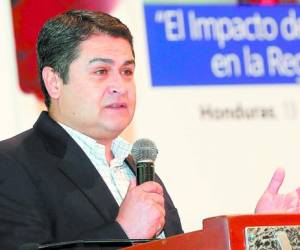 El presidente Juan Orlando Hernández volvió a reaccionar ayer optimista por la apertura de la banca en favor del sector agrícola.
