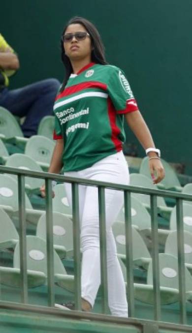 Las hermosas hondureñas que llegaron a los estadios para la jornada 16