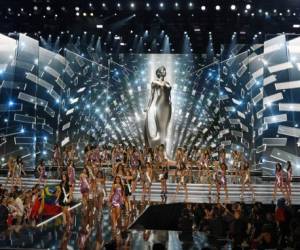 La ceremonia de la 66 edición del Miss Universo 2017, comenzó con la selección de las primeras 16 finalistas.