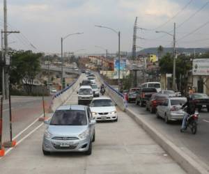 El paso en la solución vial Jacaleapa es de unos 580 metros lineales y tiene un costo de 117 millones de lempiras. Foto: David Romero/EL HERALDO.