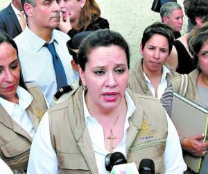 Recibimiento. Ana García se comprometió a buscar soluciones para los deportados.