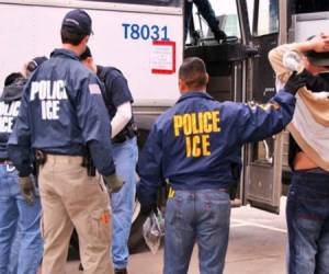 Para llevar adelante su cometido, el ICE ha enfrentado a la resistencia de las fuerzas del orden en comunidades que aceptan ampliamente la presencia de los inmigrantes.