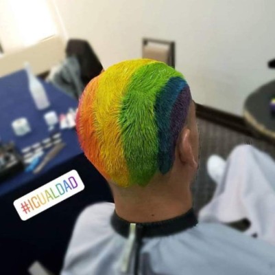 FOTOS: Portero de Tigres sorprende al teñirse el cabello en apoyo a la comunidad LGTBI