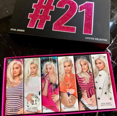 Así luce 'Hello 21” la nueva edición de cosméticos de Kylie Jenner