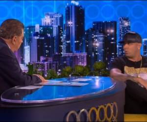 El presentador chileno Don Francisco invitó al artista puertorriqueño Wisin a su programa, donde recordó el trágico episodio de la muerte de su pequeña niña de apenas un mes de nacida, foto: Cortesía Telemundo.