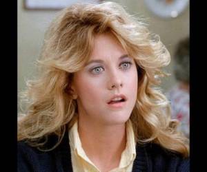 Ese rostro angelical que tenía Meg Ryan (54) cuando era joven, ya no existe.