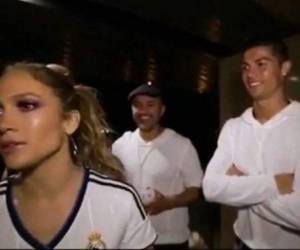 El momento en el que Jennifer López le pide a Cristiano Ronaldo que le dé la sorpresa a su prima Tiana (Foto: Redes / El Heraldo Honduras / Noticias El Heraldo / Noticias de Entretenimiento)