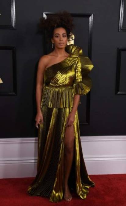 Las peor vestidas de los Premios Grammy 2017