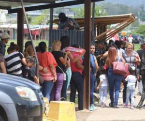 Los familiares y amigos deberán sacar un carnet para ingresar a los centros penales.