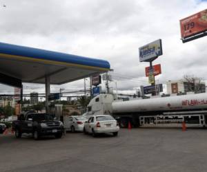 El precio al consumidor de los combustibles está sujeto a las variaciones de los refinados en el mercado internacional.