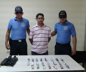 El individuo fue capturado en flagrancia en la colonia Carrizal #1, sector norte de la capital, luego de varios días de seguimiento y vigilancia por parte de investigadores especialistas antidrogas de la DPI.
