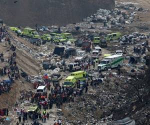 El incidente ocurrió cuando grandes promontorios de basura cayeron sobre un grupo de personas que se dedican a la recolección de desechos.