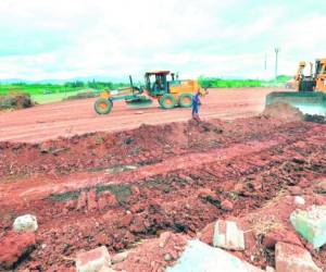 En Palmerola se realizan los primeros trabajos para la instalación del plantel que será utilizado por la empresa Emco para la construcción del aeropuerto.