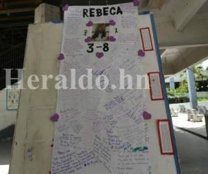 Un mural en honor a Rebeca Abigail Torres Castro en los pasillos del Instituto Central Vicente Cáceres (ICVC)