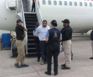 Mejía Saavedra fue detenido en el aeropuerto Ramón Villeda Morales, ubicado en el norte de Honduras, que es donde arriban los vuelos con compatriotas retornados de EEUU.