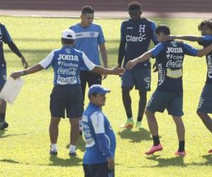 Los jugadores de la Bicolor se prepara fuerte para enfrentar los juegos ante Canadá y México (Foto: Delmer Martínez)