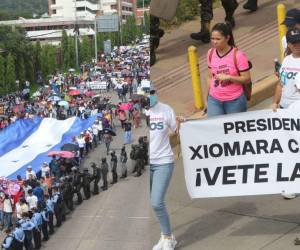 En una convocatoria pacífica, miles de ciudadanos en diferentes partes de Honduras protestan este sábado en contra de la ideología de género que impulsa la Ley de Educación Integral de Prevención al Embarazo Adolescente. Las manifestaciones de este día han contado con un amplio respaldo de la población hondureña.