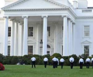 Cuando el intruso ingresó a la Casa Blanca el presidente de Estados Unidos estaba en su interior.